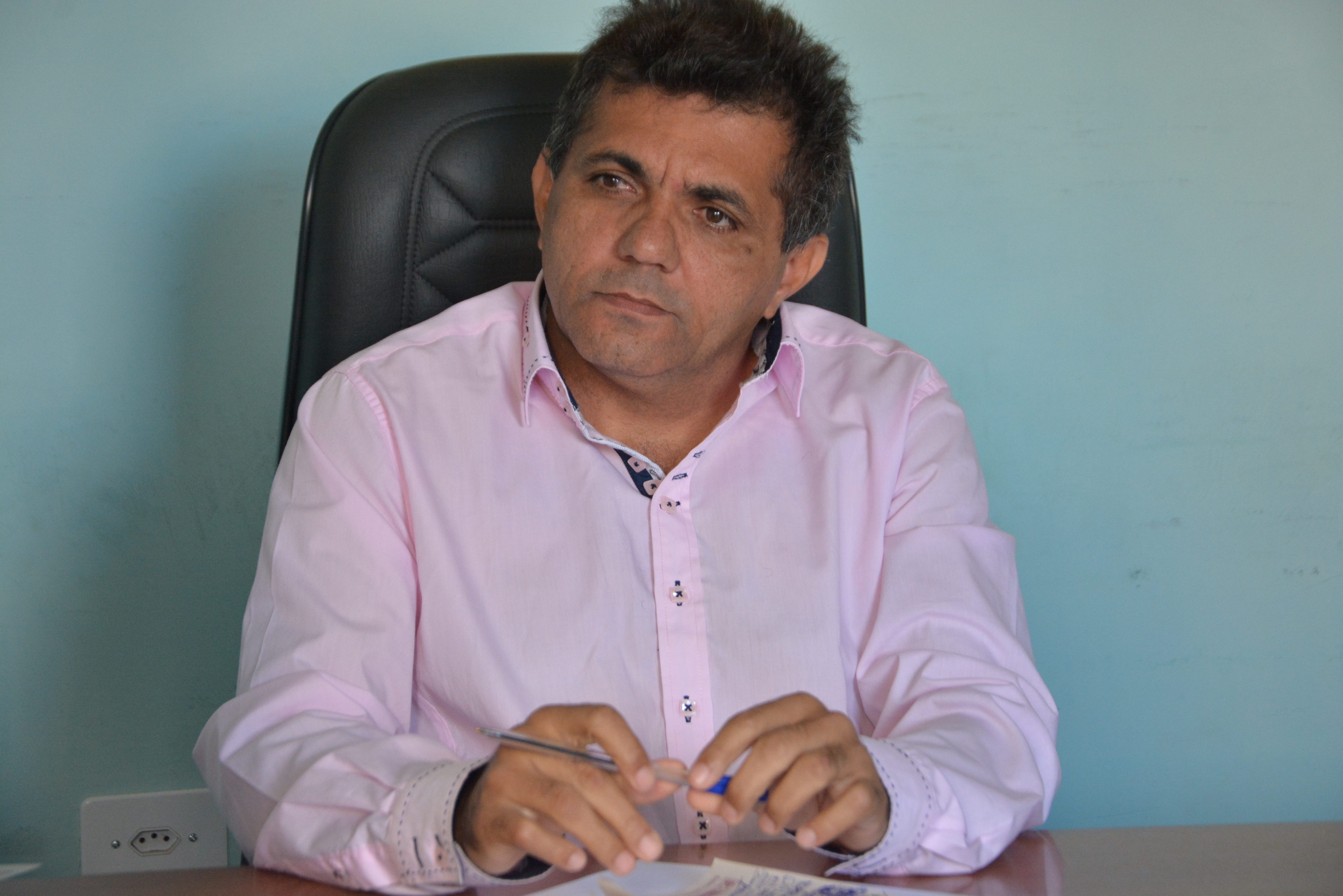 Arnóbio Pinheiro vai a Brasília em busca de recursos