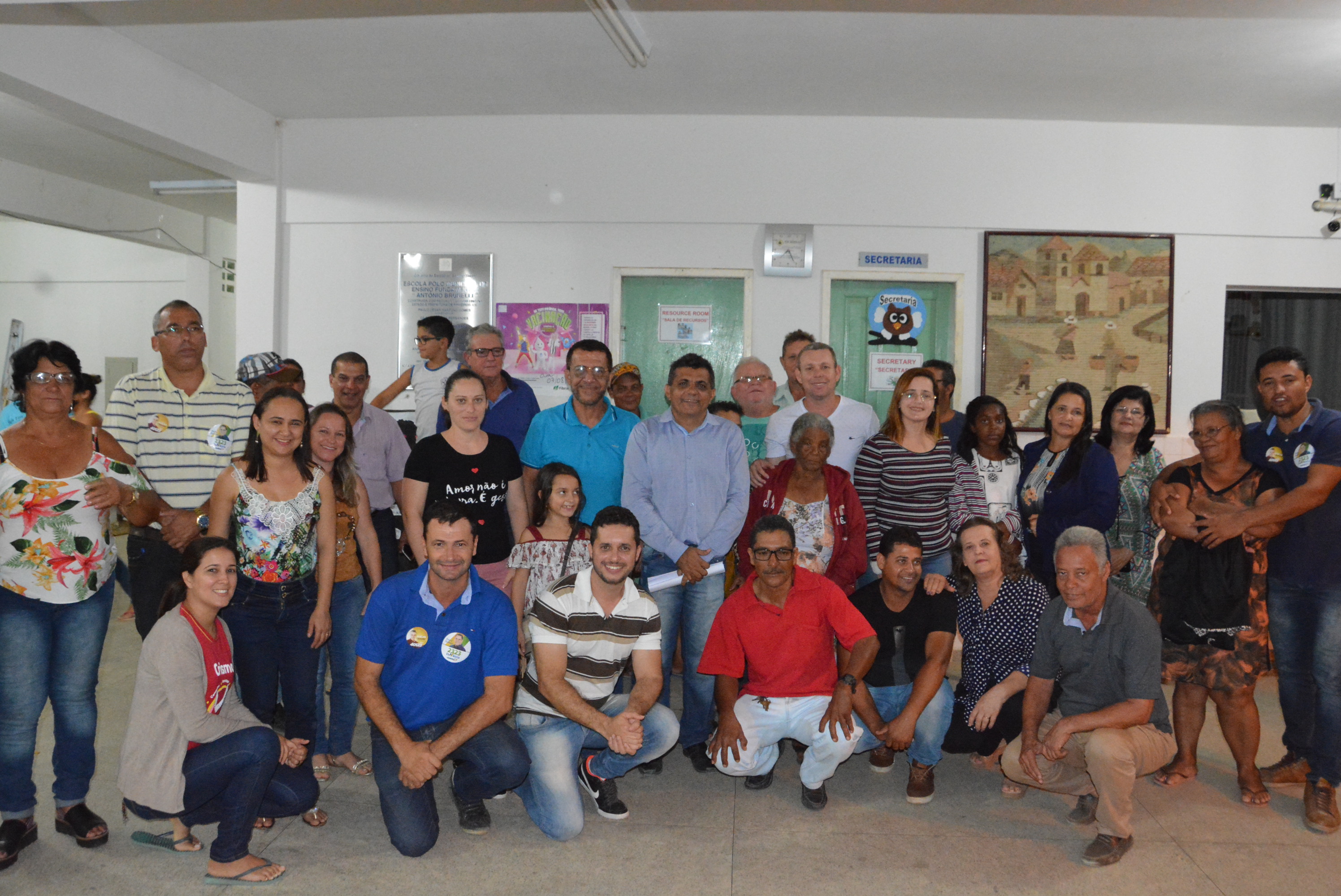 Prefeito Arnóbio, vereadores e secretários municipais ouvem reivindicações de moradores do interior