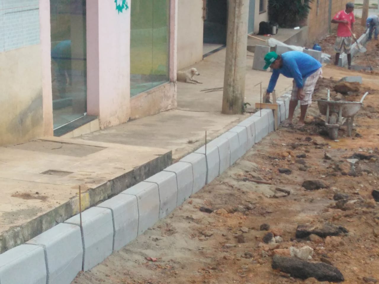 Obras da rua Henrique Ayres em fase de conclusão
