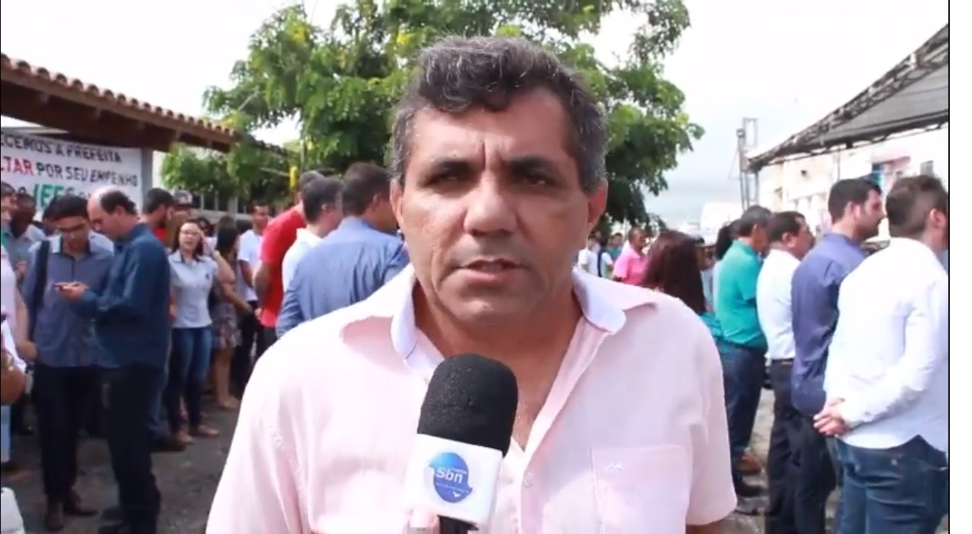 Arnóbio destaca transporte gratuito para Ifes de Montanha e convida Governador para Festa de Pinheiros