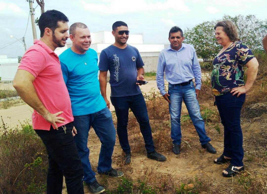 Gol de placa: campo do bairro Canário vai receber vestiários e banheiros para torcedores