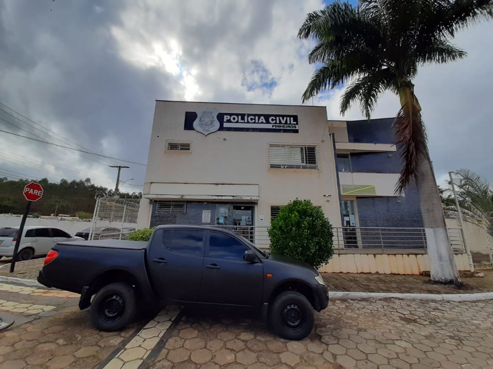 ARTICULAÇÃO ENTRE PREFEITURA E AUTORIDADES: POLÍCIA CIVIL DE PINHEIROS RECEBE VIATURA PARA OPERAÇÕES